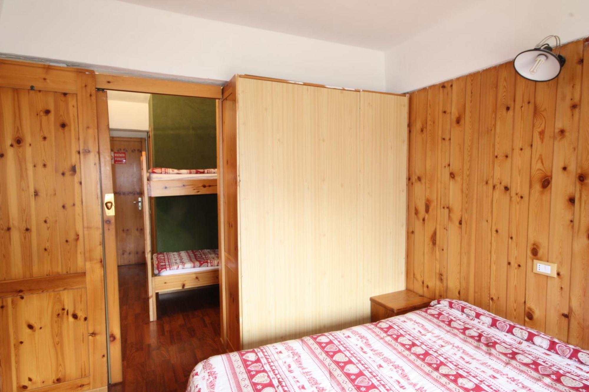 Marilleva 1400 Appartamenti Montana Bilik gambar